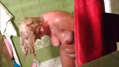 Passionné fille Jane donner une pipe et caresse son vagin porno marocain
