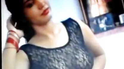 Charmante brune avec de l'appétit pour sucer fille marocain porno la bite de son petit ami