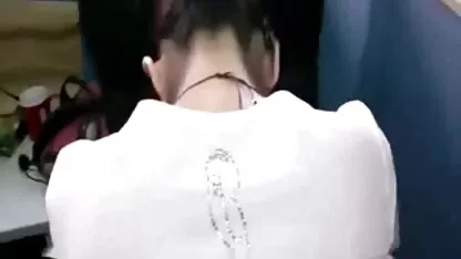 La free porno marocain jeune fille sait comment baiser avec une belle devant la caméra sucer la bite