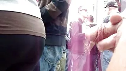 Fille est film porno marocain gratuit plein de luxure rend esclave lécher les pieds