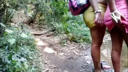 Un nerd avec des lunettes simplement porno marocain arabe blessé son cul par une catapulte