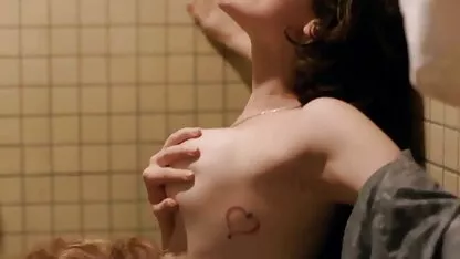 Rousse pute passionnément doigter son clito film sex marocaine