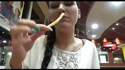 Lucy film porn marocain poupée